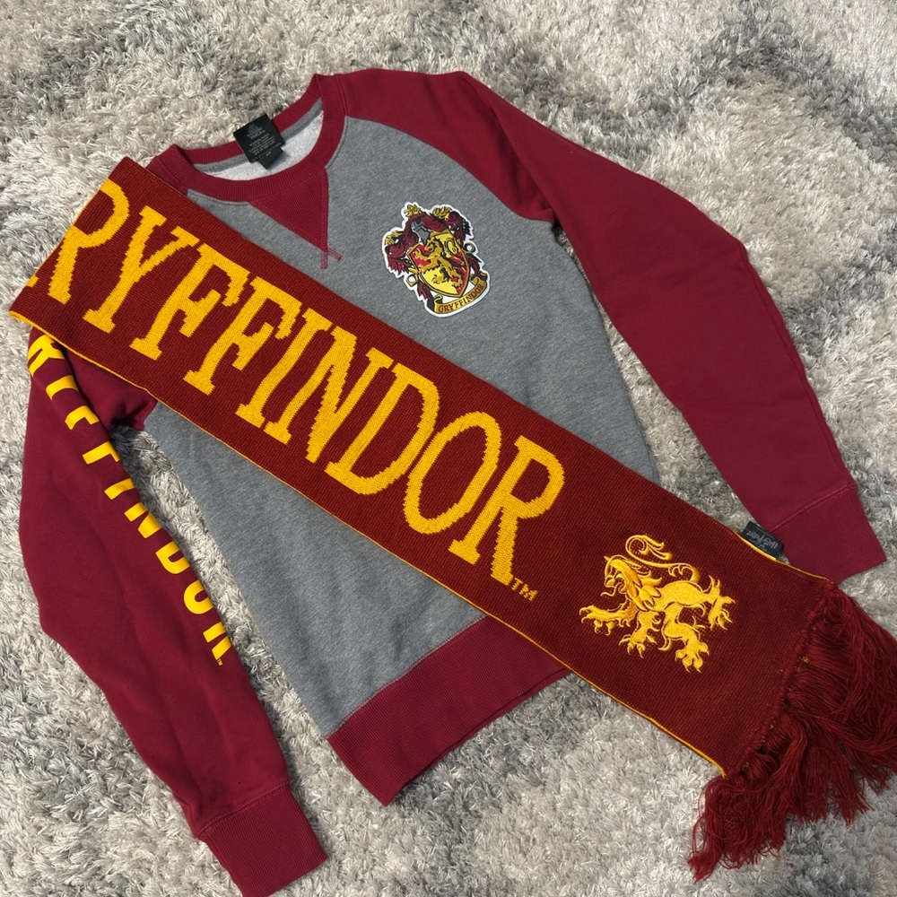 Universal’s Harry Potter Gryffindor Kids Sweatshirt and Scarf - Red and Gray